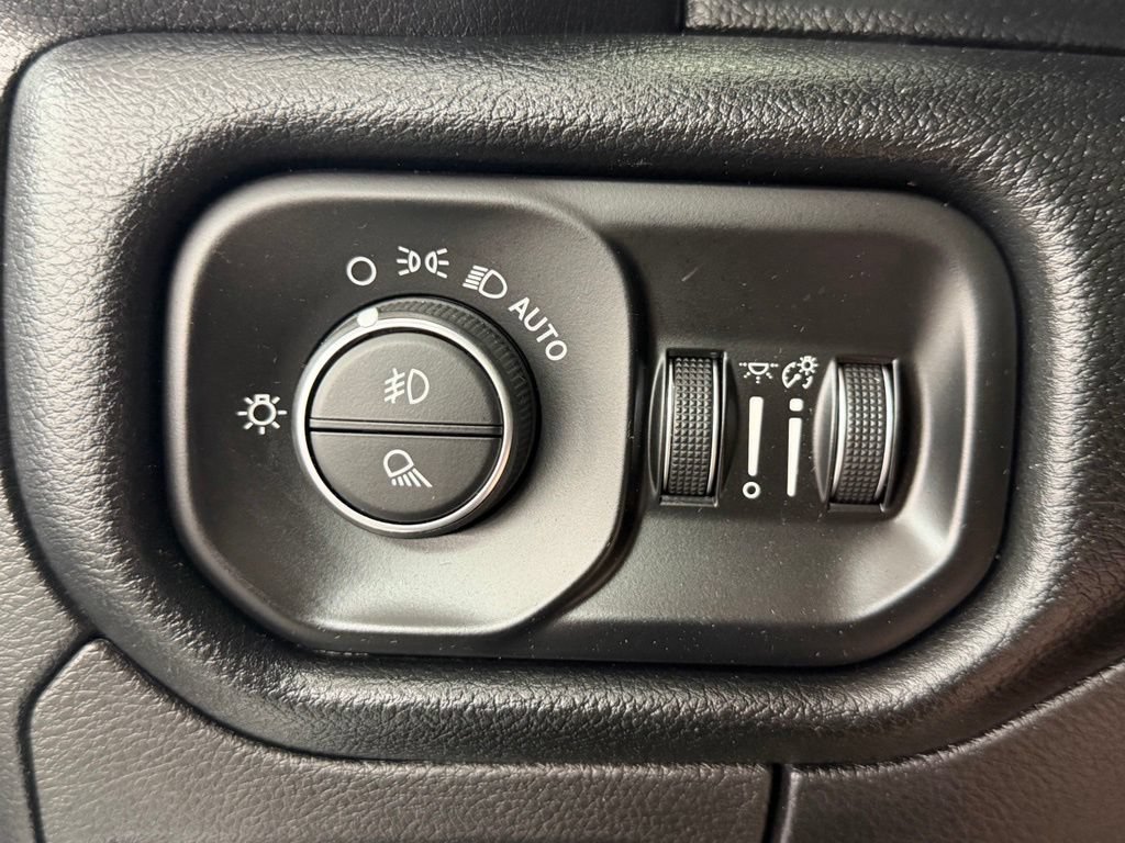 Used 2021 RAM 1500 Laramie w/ Sport Appearance Package AWD/4WD image 46