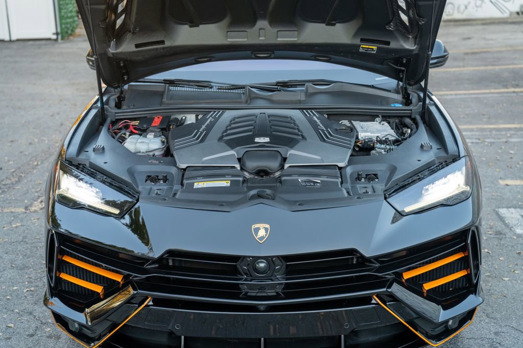 Used 2024 Lamborghini Urus S image 38