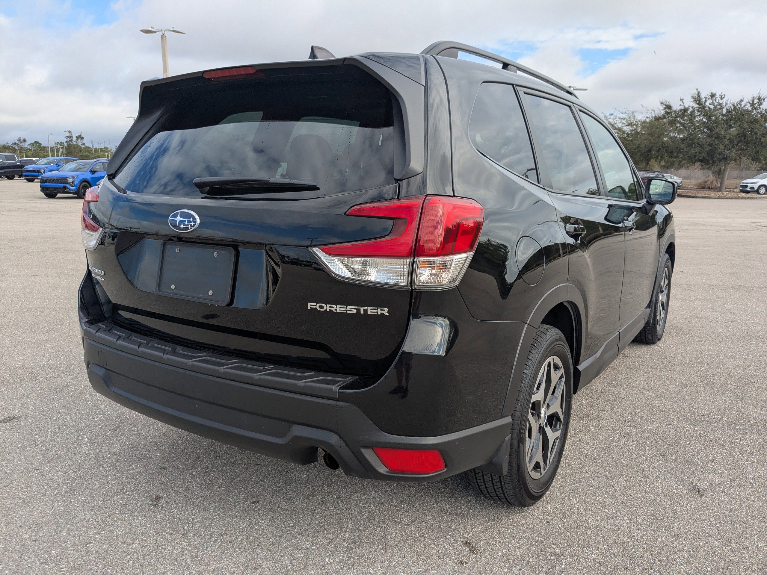Used 2021 Subaru Forester Premium image 5