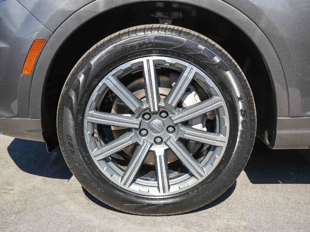Used 2018 Audi Q7 2.0T Premium Plus w/ Premium Plus Package AWD/4WD image 11