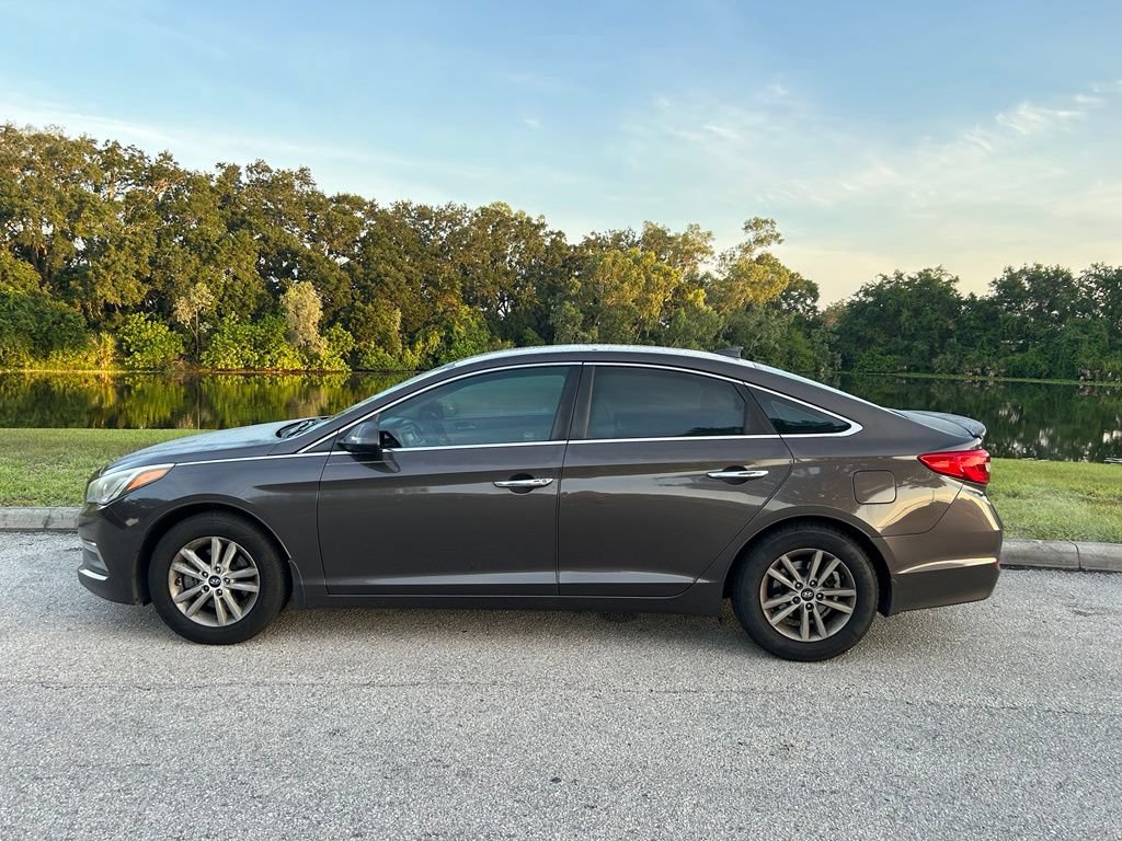 Used 2015 Hyundai Sonata SE FWD image 3