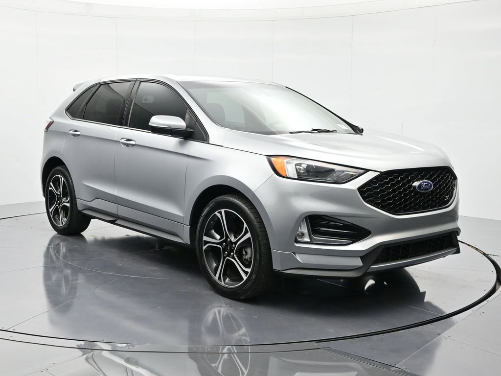 Used 2020 Ford Edge ST image 3