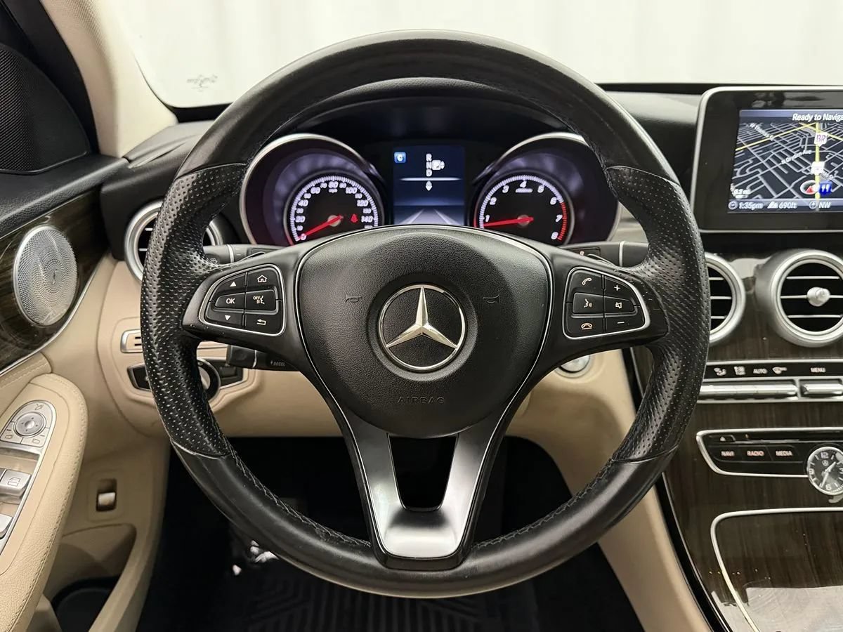 Used 2015 Mercedes-Benz C 300 4MATIC Sedan image 10