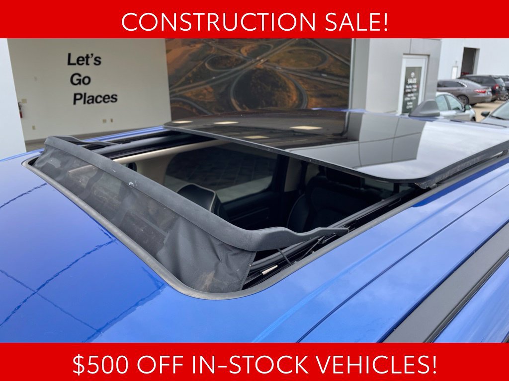 Used 2019 RAM 1500 Laramie AWD/4WD image 3