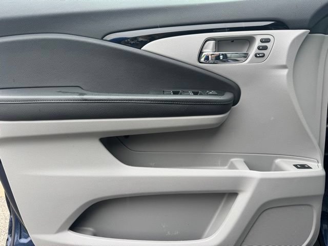 Used 2022 Honda Pilot Elite image 14