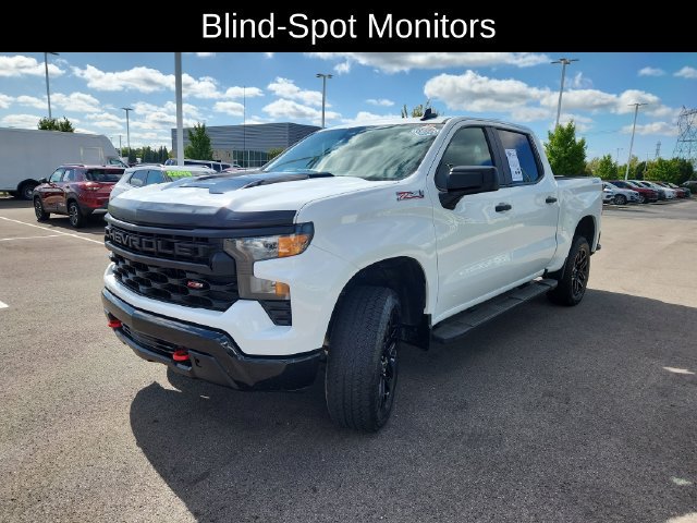 Used 2022 Chevrolet Silverado 1500 Custom Trail Boss AWD/4WD image 3