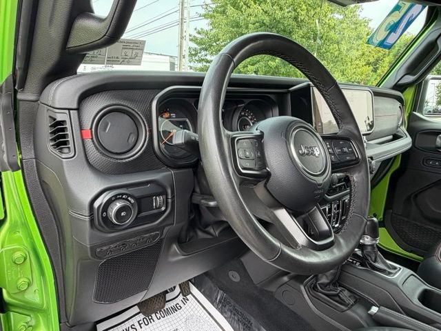 Used 2025 Jeep Wrangler Unlimited Rubicon AWD/4WD image 34