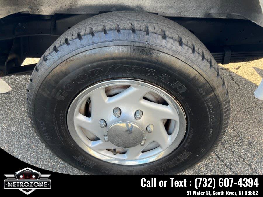 Used 2008 Ford E-350 and Econoline 350 Super Duty image 30