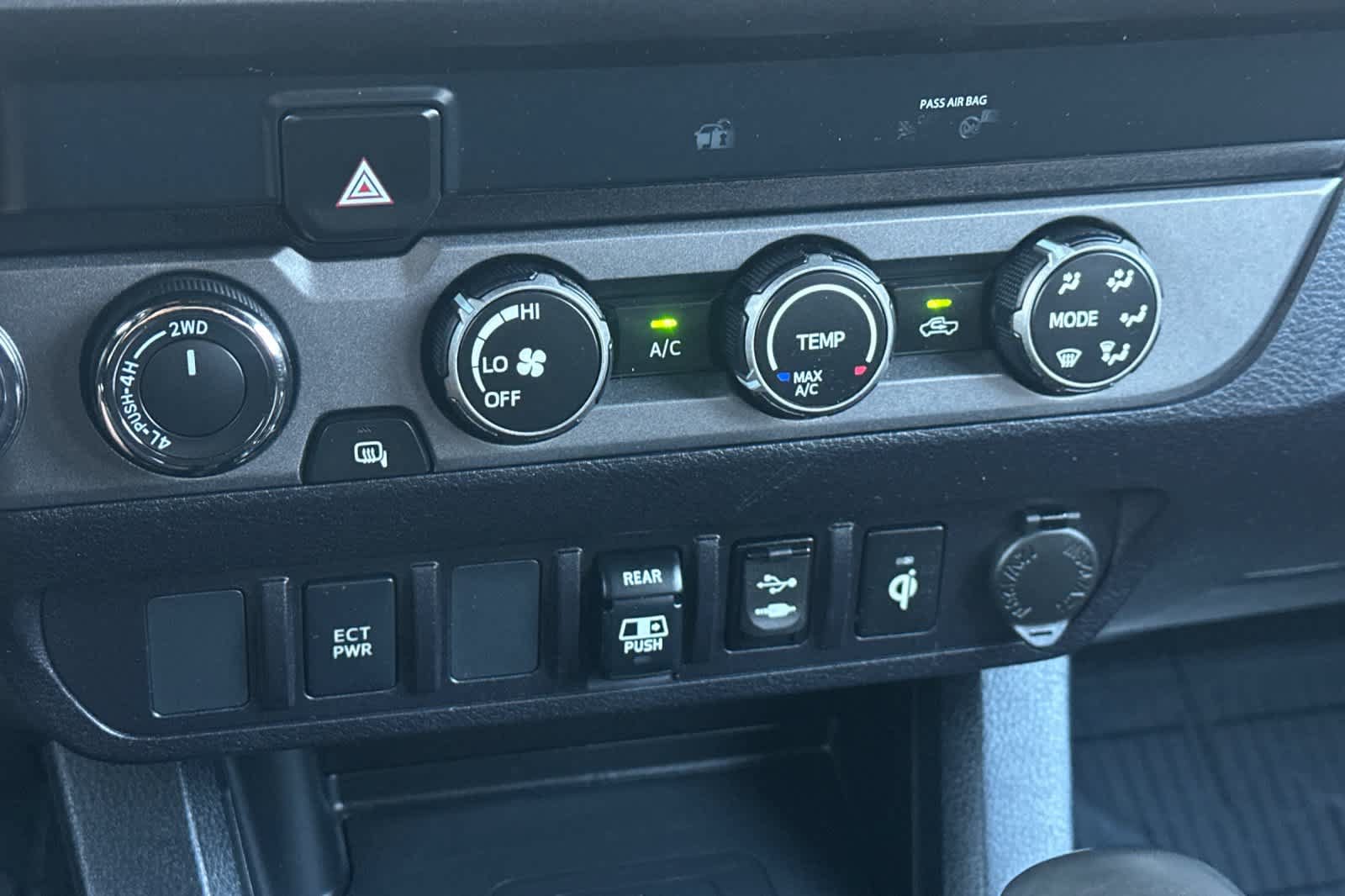 Used 2019 Toyota Tacoma TRD Sport AWD/4WD image 20