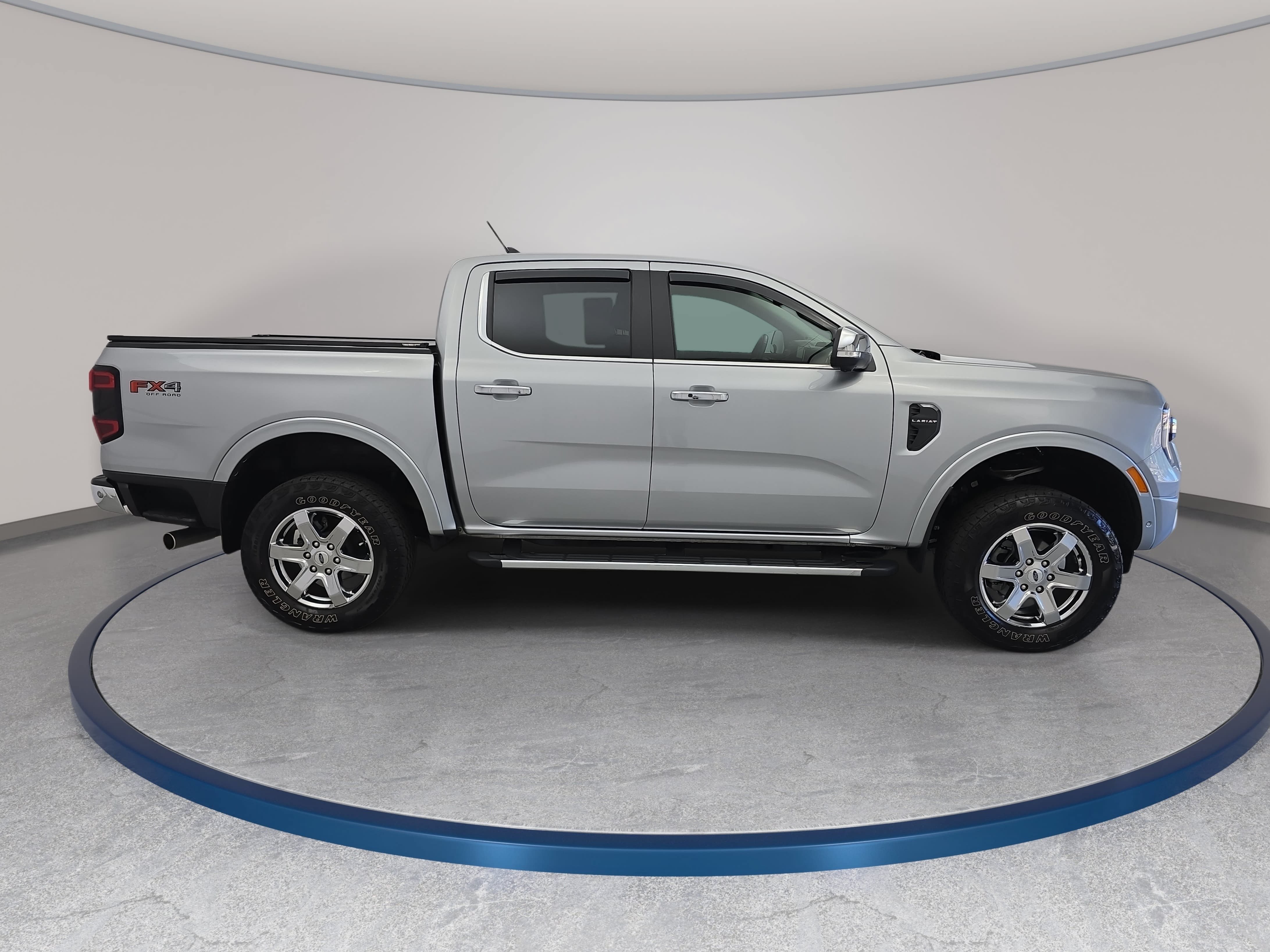 Used 2024 Ford Ranger Lariat w/ FX4 Off-Road Package AWD/4WD image 4