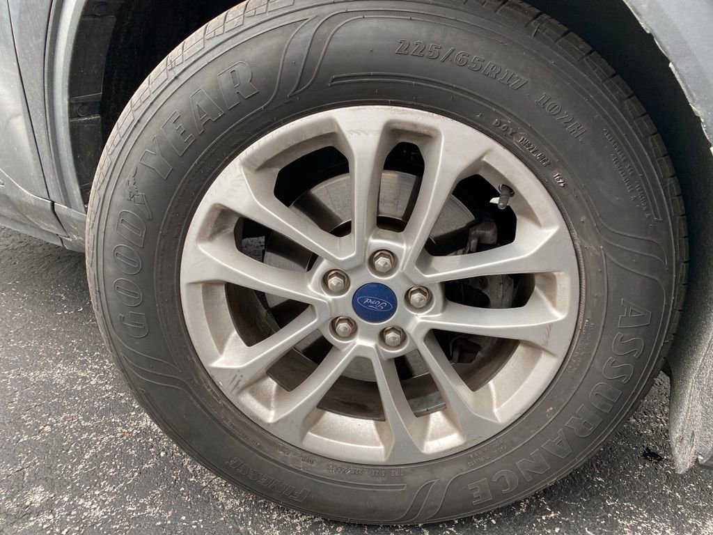 Used 2022 Ford Escape SE w/ Convenience Package AWD/4WD image 2