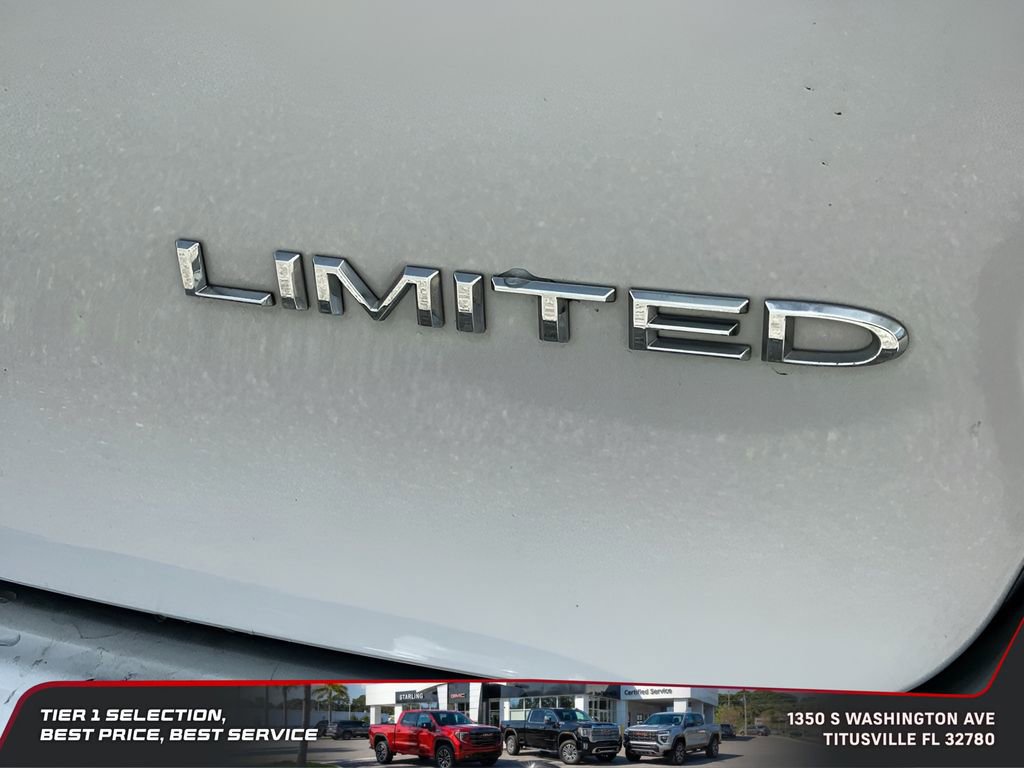 Used 2024 Chrysler Pacifica Limited image 37
