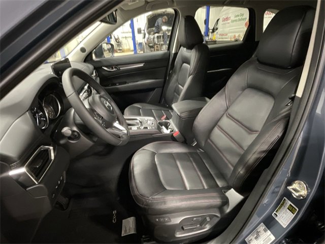 New 2025 MAZDA CX-5 Carbon Edition image 17