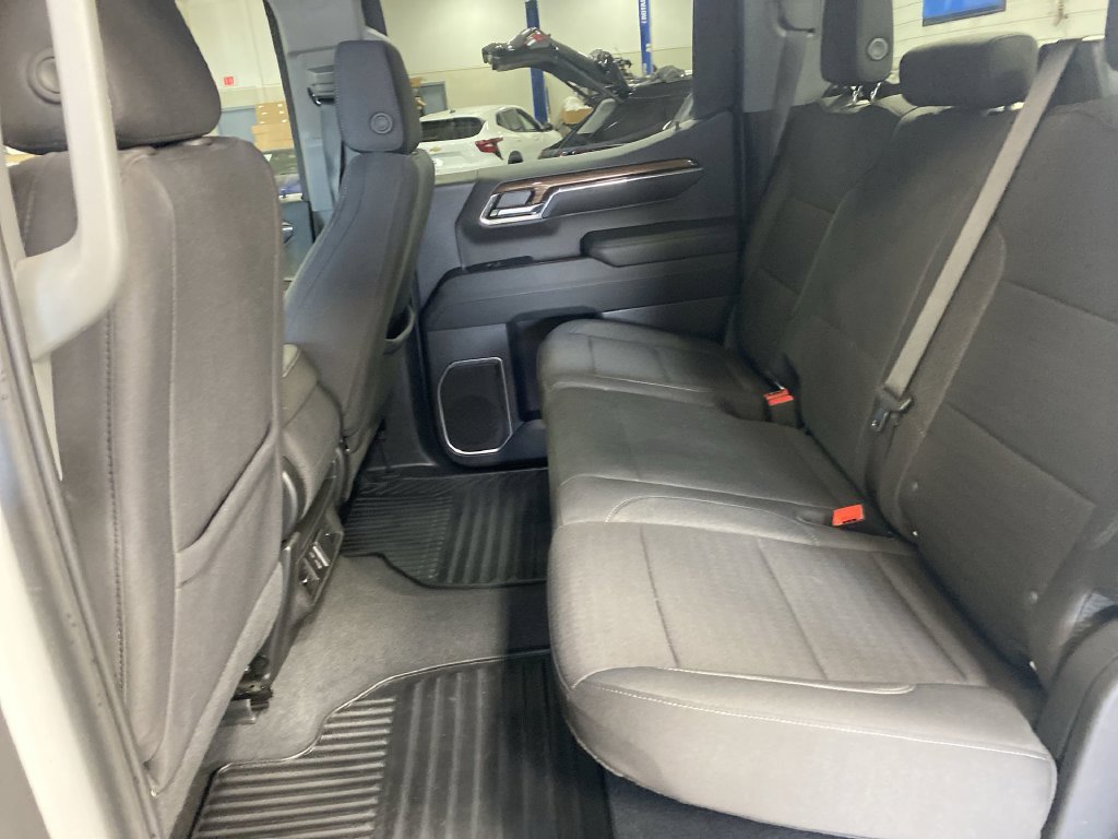 Certified 2024 Chevrolet Silverado 1500 LT AWD/4WD image 33