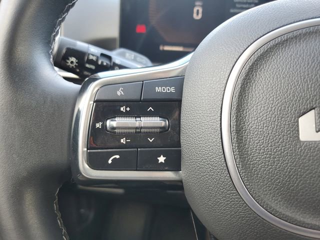 Certified 2025 Kia Sorento EX image 21