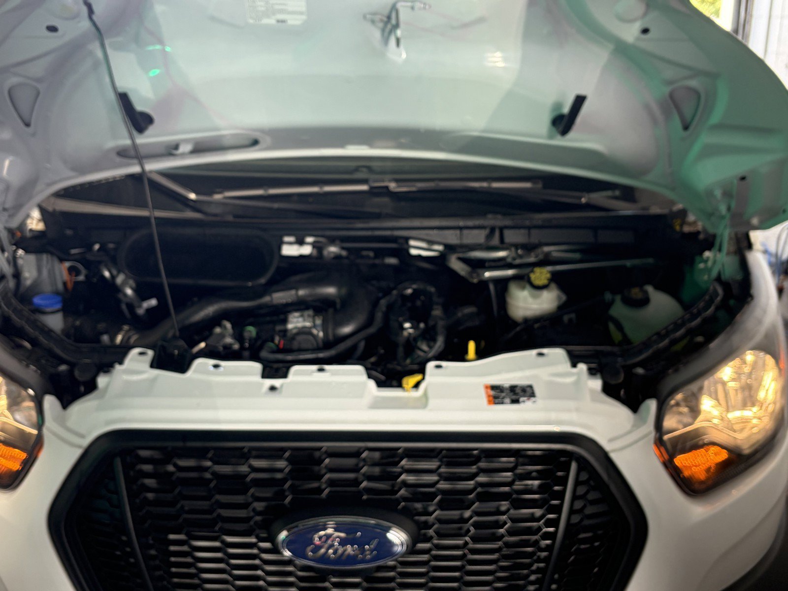 Used 2025 Ford Transit 150 Low Roof AWD image 38