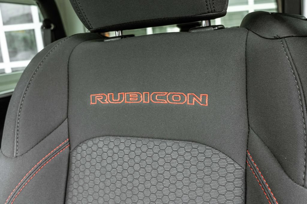 Used 2021 Jeep Wrangler Rubicon w/ Uconnect 4C Nav & Sound Group AWD/4WD image 8