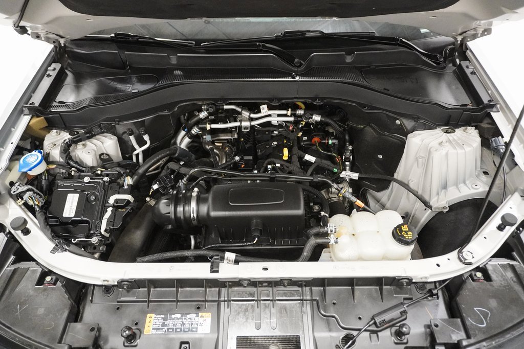 Used 2022 Ford Explorer XLT w/ Class IV Trailer Tow Package image 9