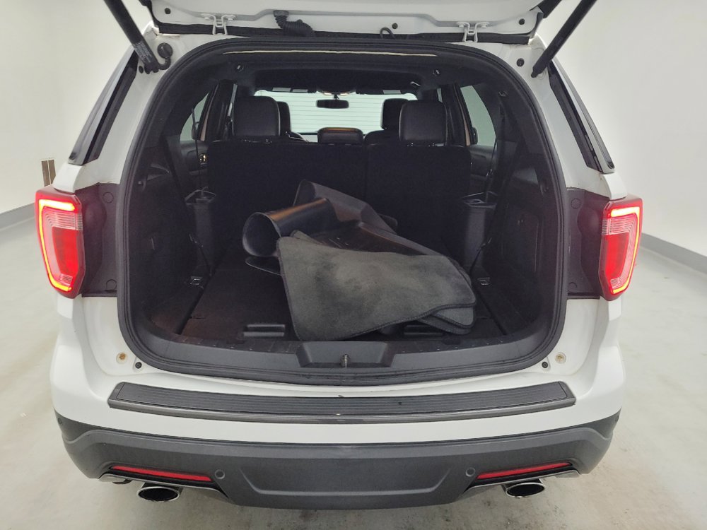 Used 2018 Ford Explorer XLT w/ Equipment Group 202A FWD image 29