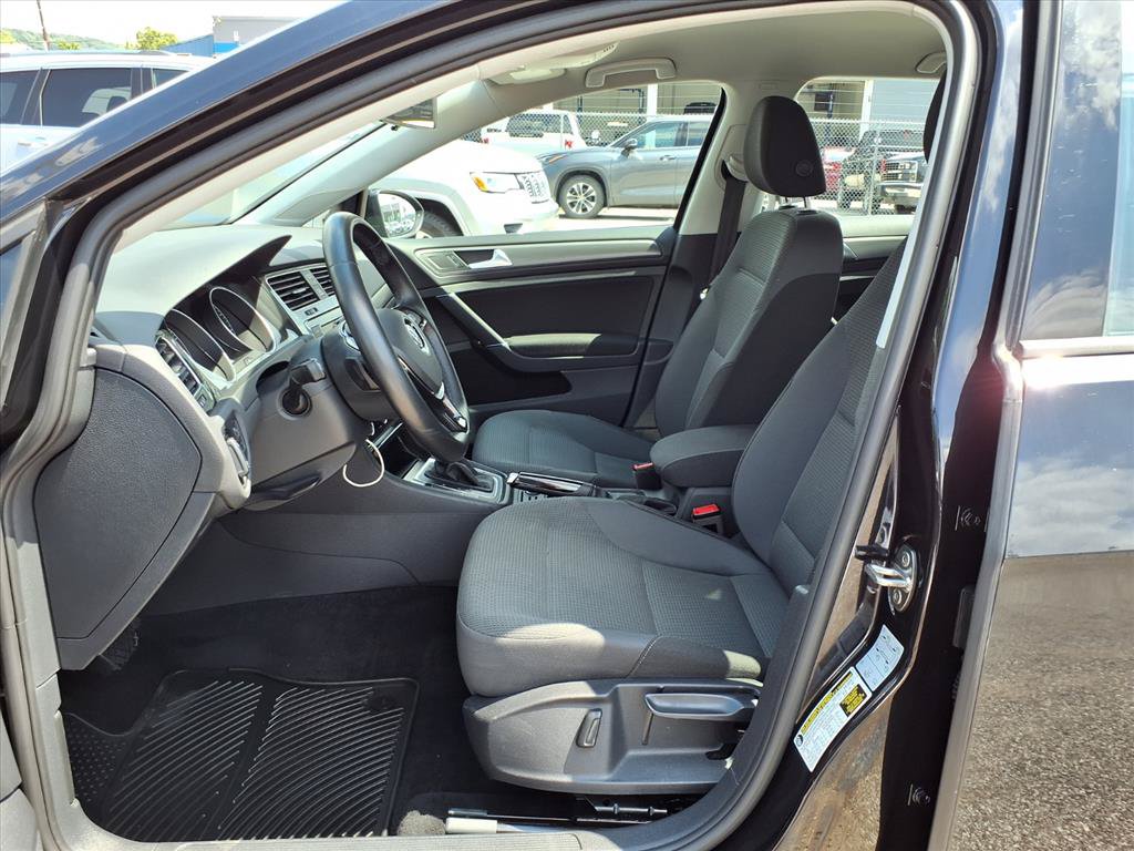 Used 2018 Volkswagen Golf S FWD image 11