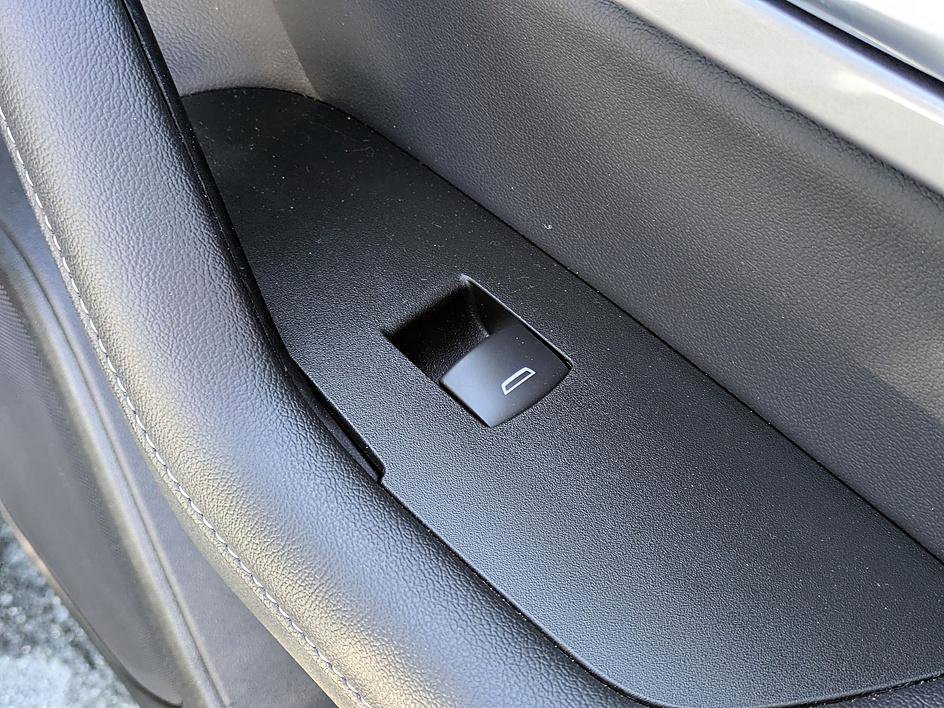 Used 2024 Chevrolet Blazer LT w/ Convenience Package image 35