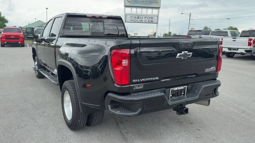 Used 2023 Chevrolet Silverado 3500 High Country AWD/4WD image 5