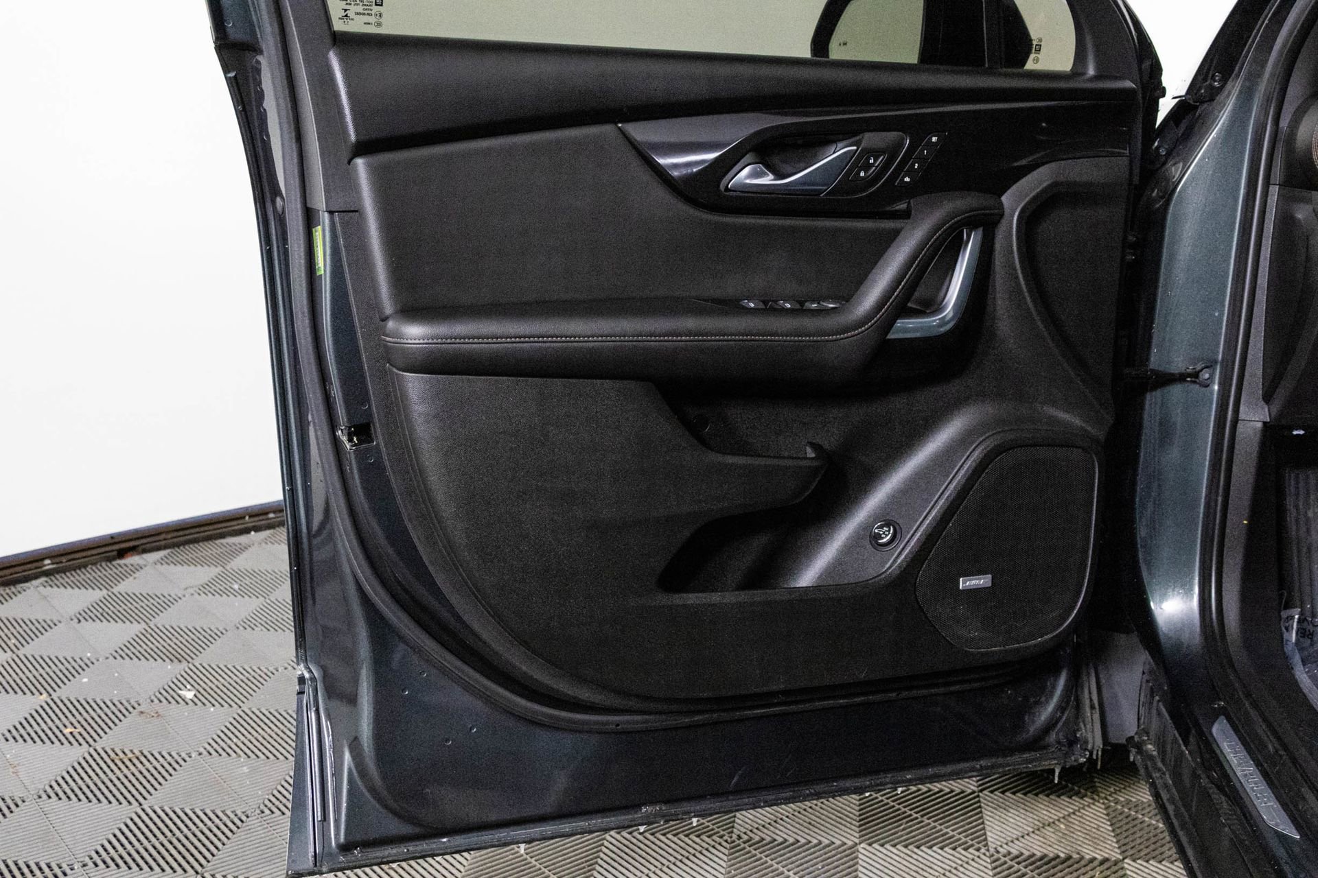 Used 2020 Chevrolet Blazer Premier w/ Driver Confidence II Package image 34