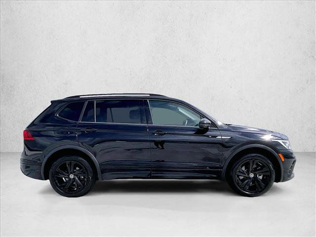 Used 2024 Volkswagen Tiguan SE R-Line FWD image 5