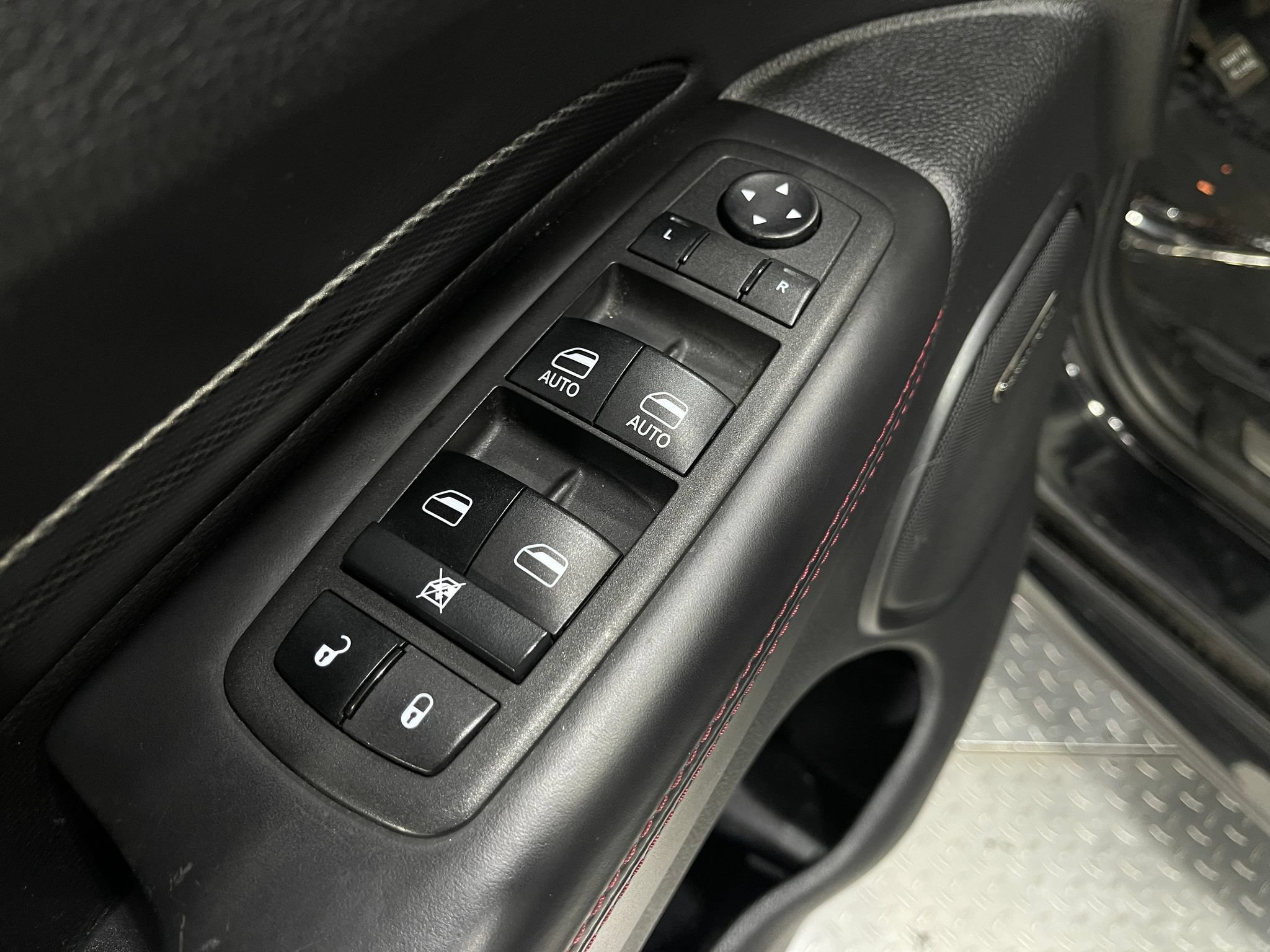 Used 2021 Dodge Durango R/T w/ Blacktop Package AWD/4WD image 16