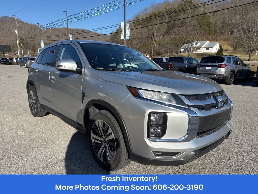 Used 2024 Mitsubishi Outlander Sport SE image 3