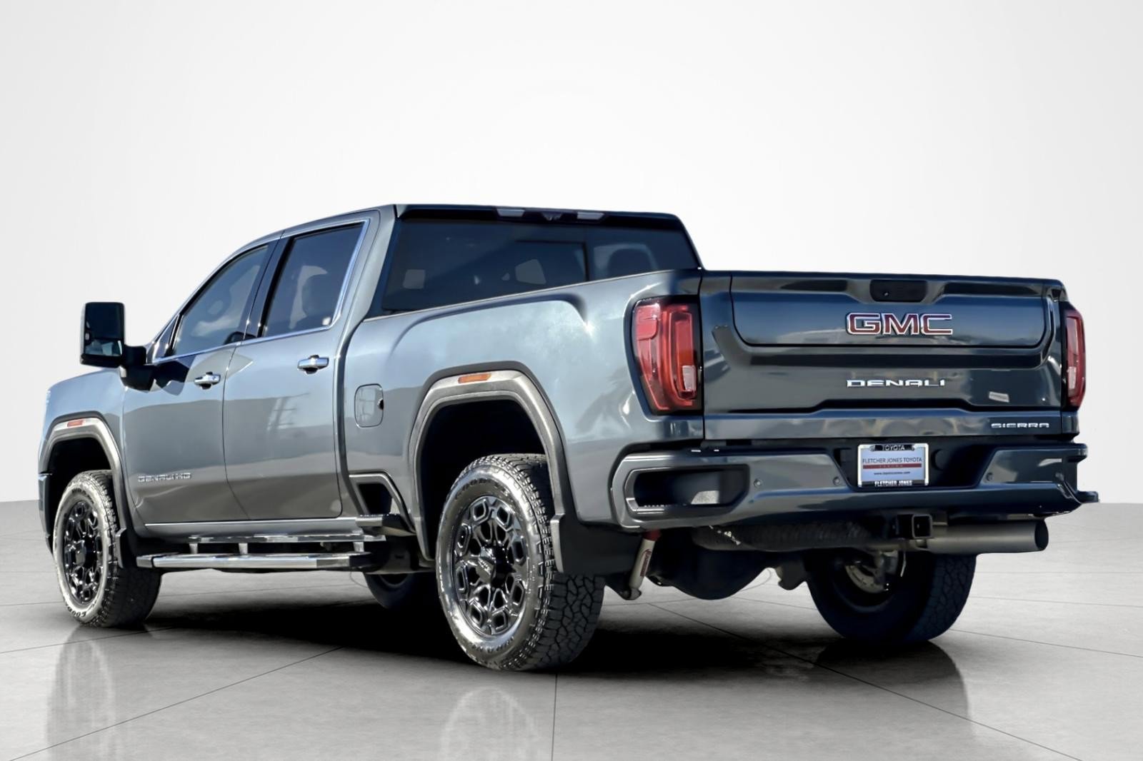 Used 2020 GMC Sierra 2500 Denali w/ Denali Ultimate Package image 3