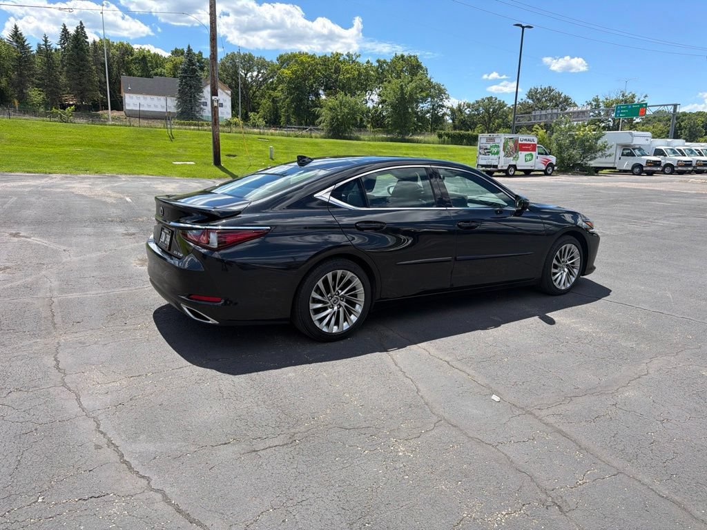 Used 2022 Lexus ES 350 Ultra Luxury w/ Accessory Package 2 FWD image 31
