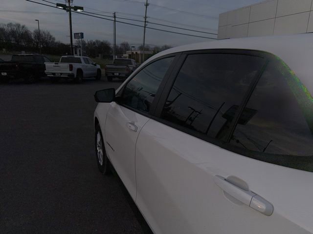 Used 2024 Chevrolet Equinox LS w/ LS Convenience Package image 26