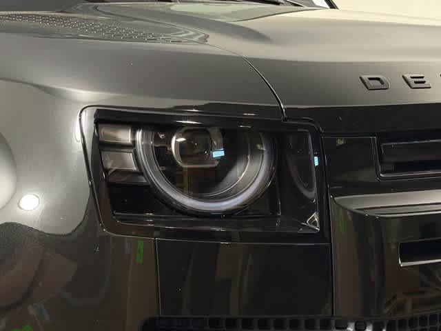 New 2026 Land Rover Defender 110 X-Dynamic SE AWD/4WD image 12