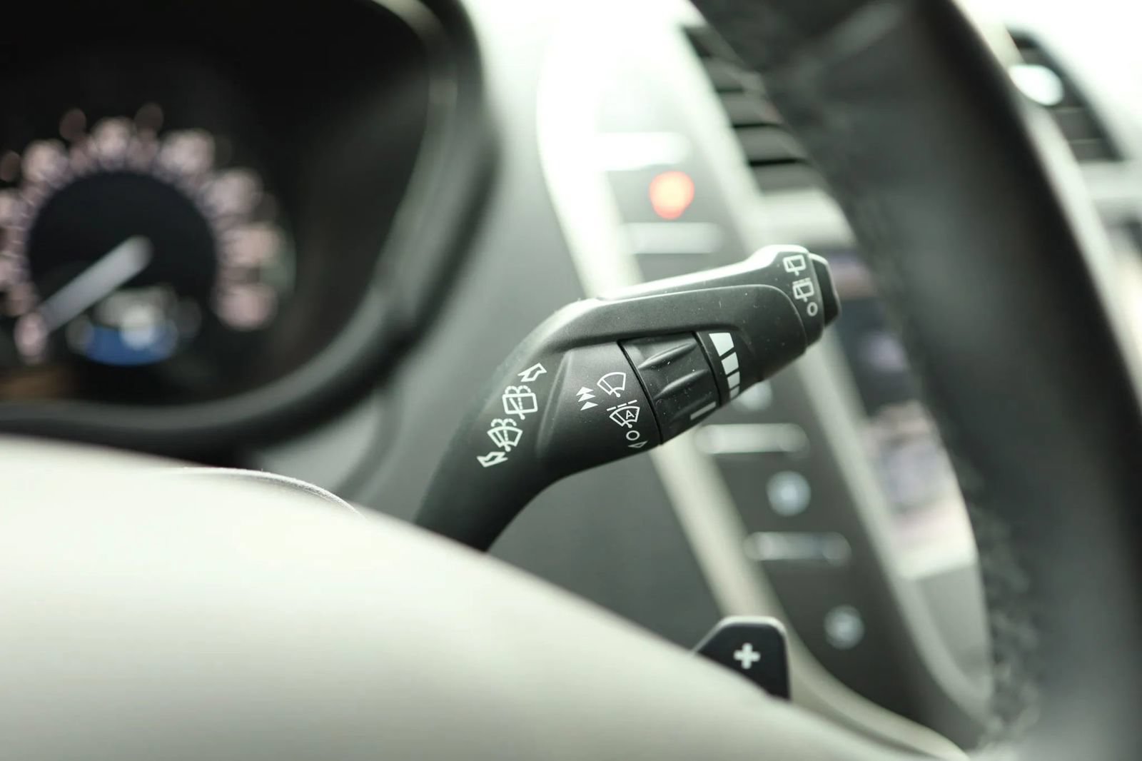 Used 2015 Lincoln MKC AWD w/ Equipment Group 102A Reserve image 29