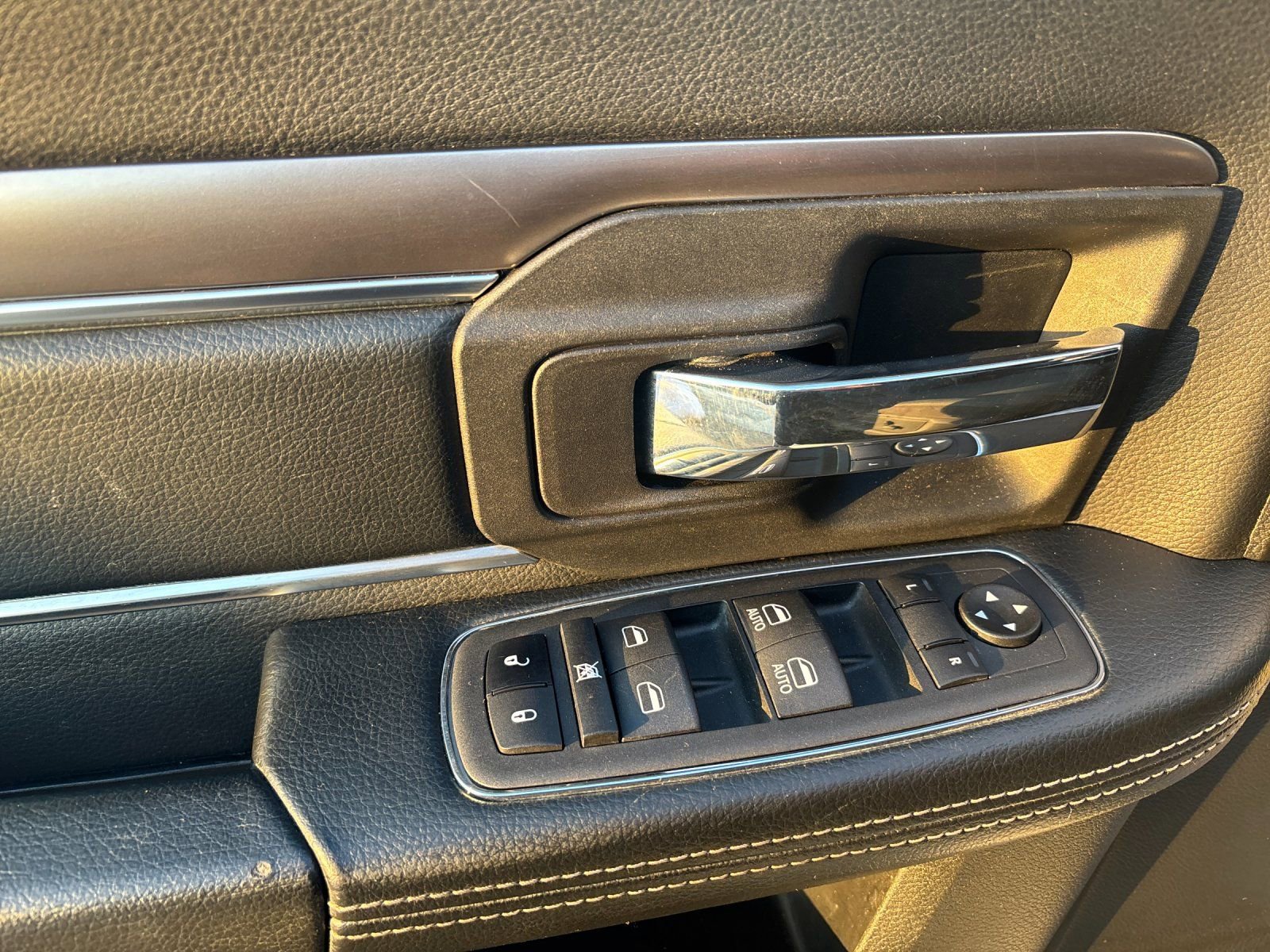 Used 2023 RAM 1500 Classic Warlock image 12