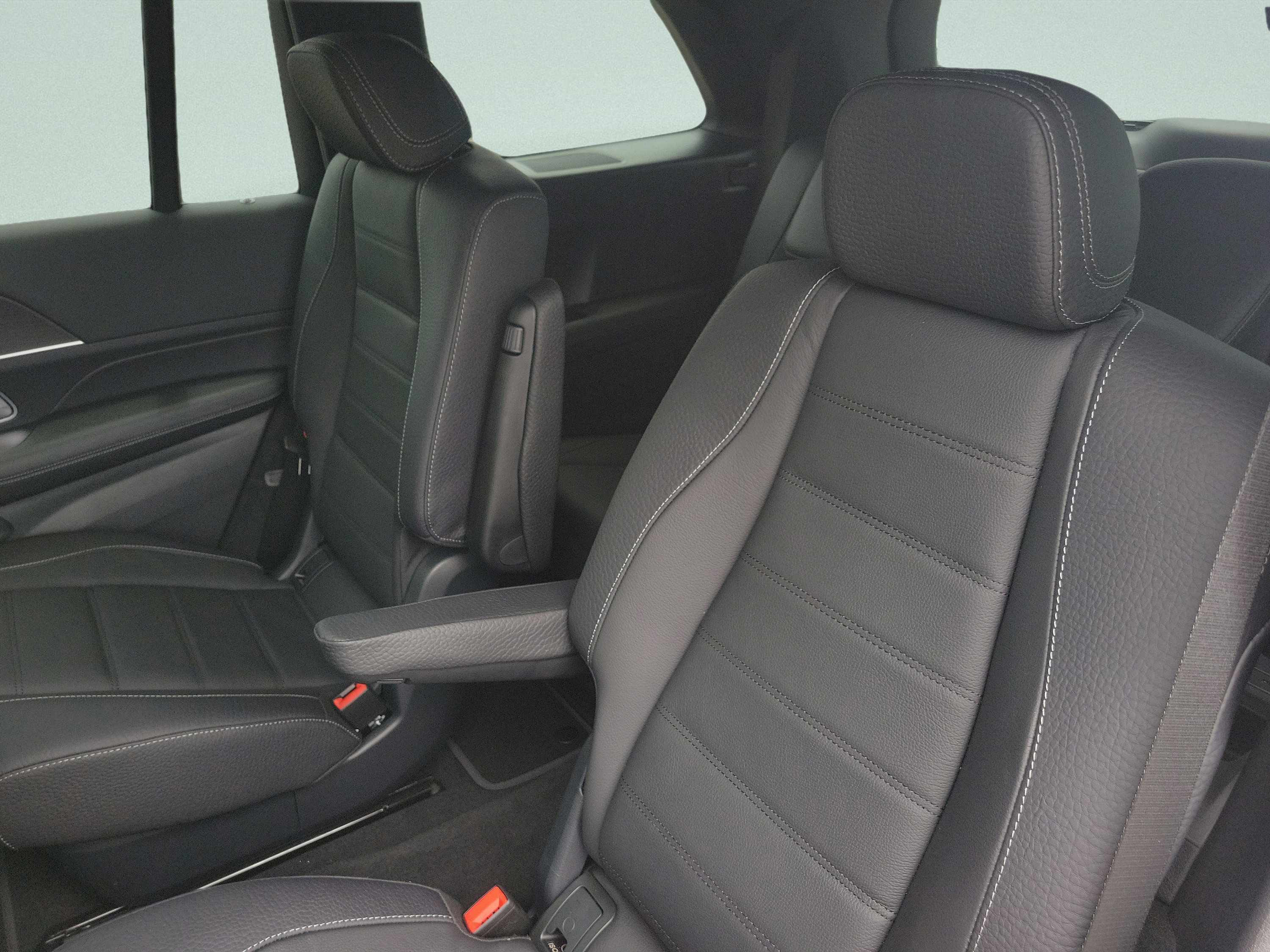 New 2026 Mercedes-Benz GLS 450 4MATIC image 9