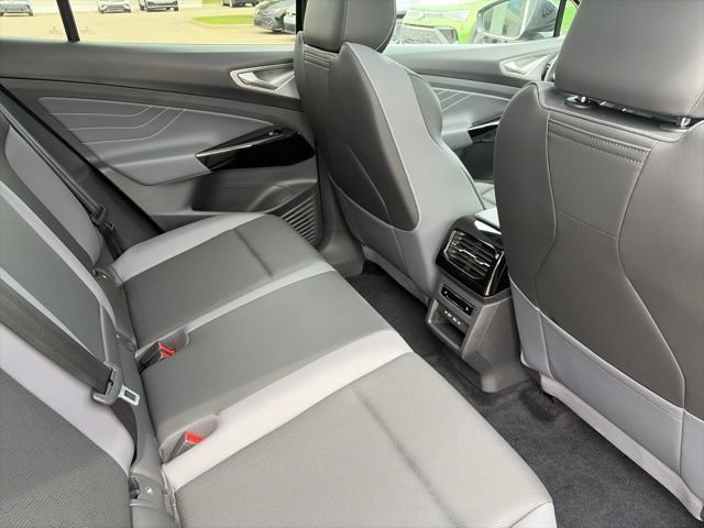 Used 2023 Volkswagen ID.4 Pro S Plus AWD/4WD image 6
