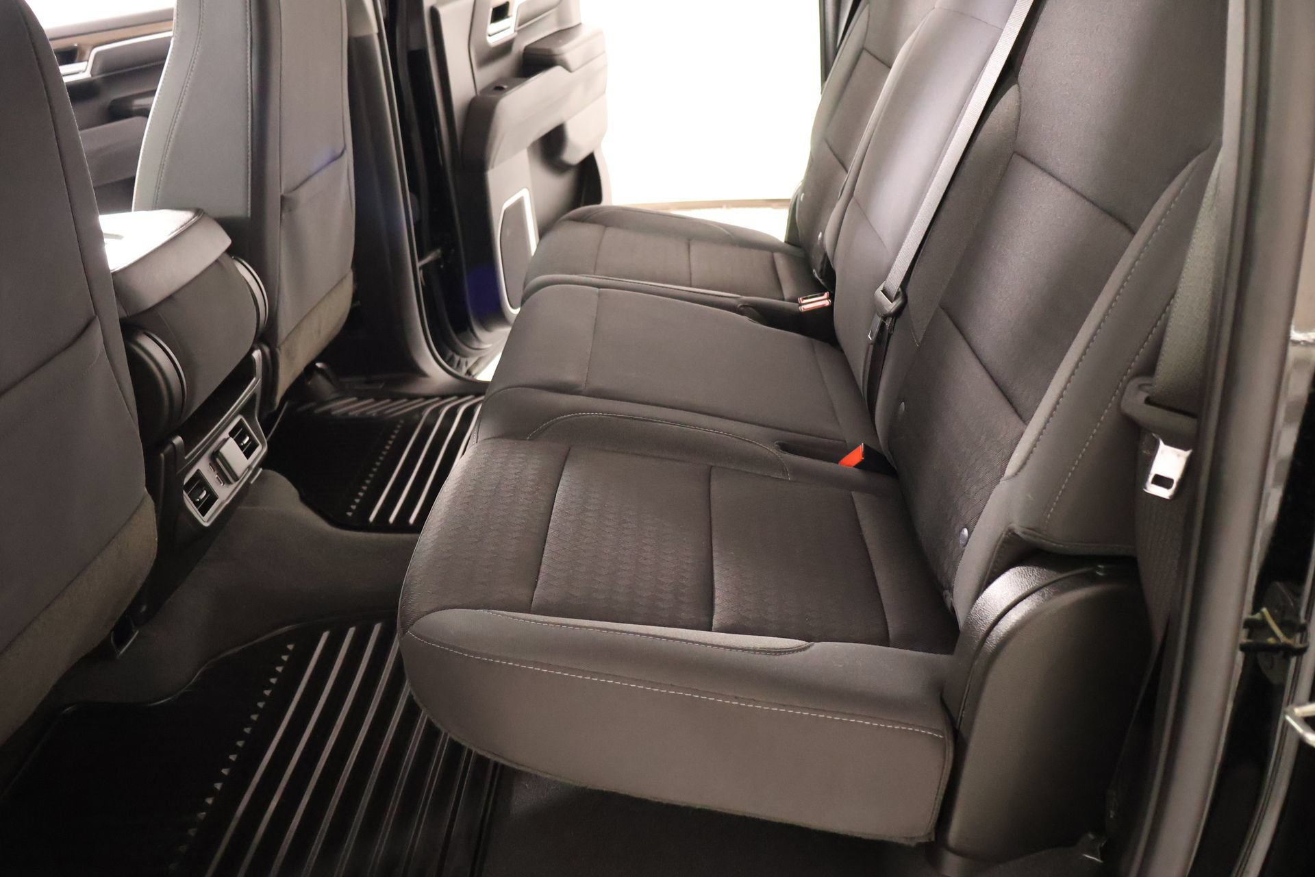 Used 2023 Chevrolet Silverado 1500 LT AWD/4WD image 12
