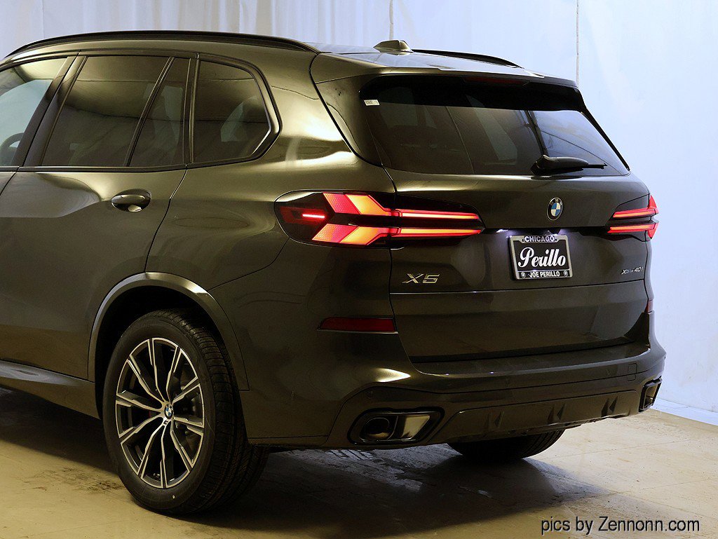 New 2026 BMW X5 xDrive40i w/ M Sport Package AWD/4WD image 8