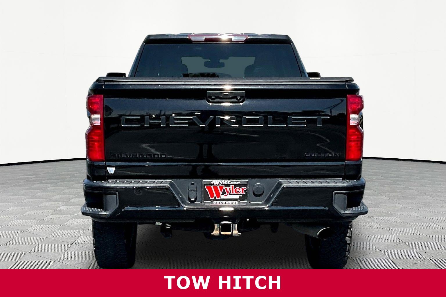 Used 2023 Chevrolet Silverado 2500 Custom w/ Custom Value Package AWD/4WD image 5