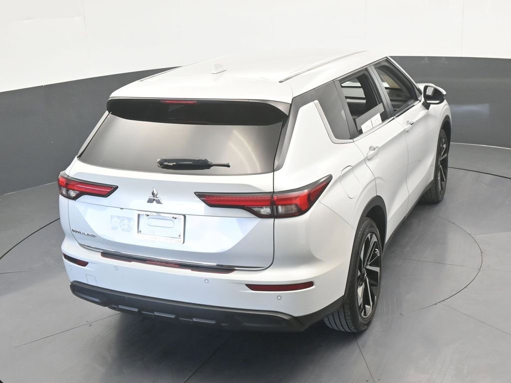 Used 2022 Mitsubishi Outlander ES image 47