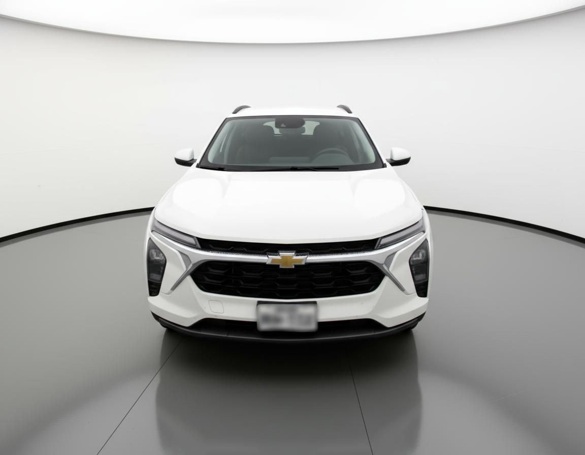 Used 2025 Chevrolet Trax LT image 2