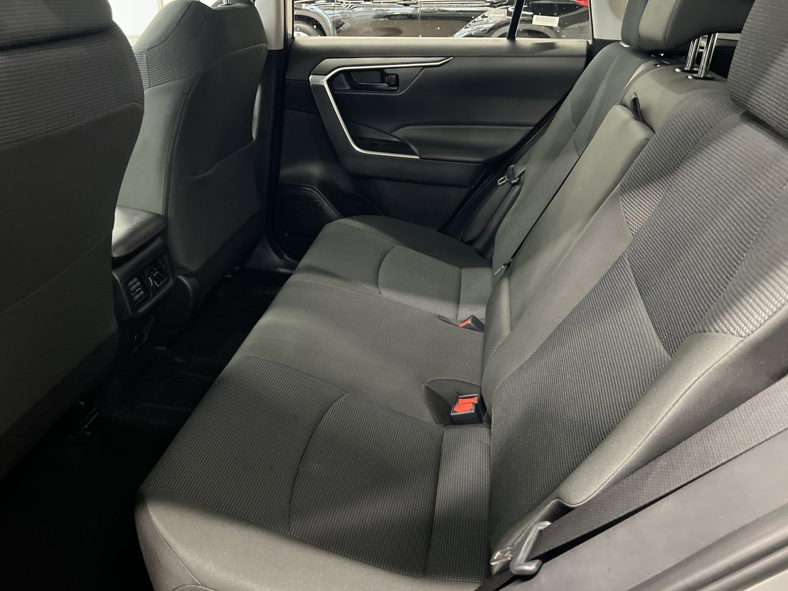 Used 2024 Toyota RAV4 LE image 21