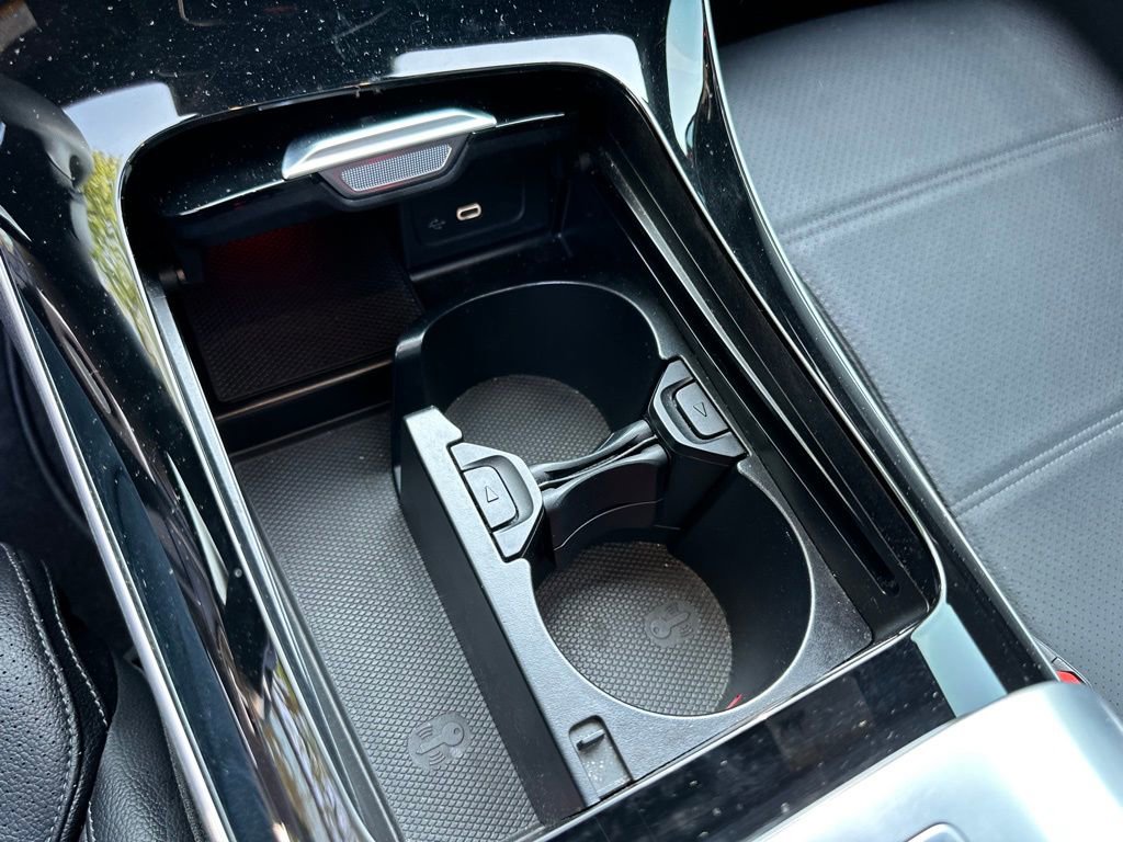 Used 2023 Mercedes-Benz C 300 4MATIC Sedan image 16