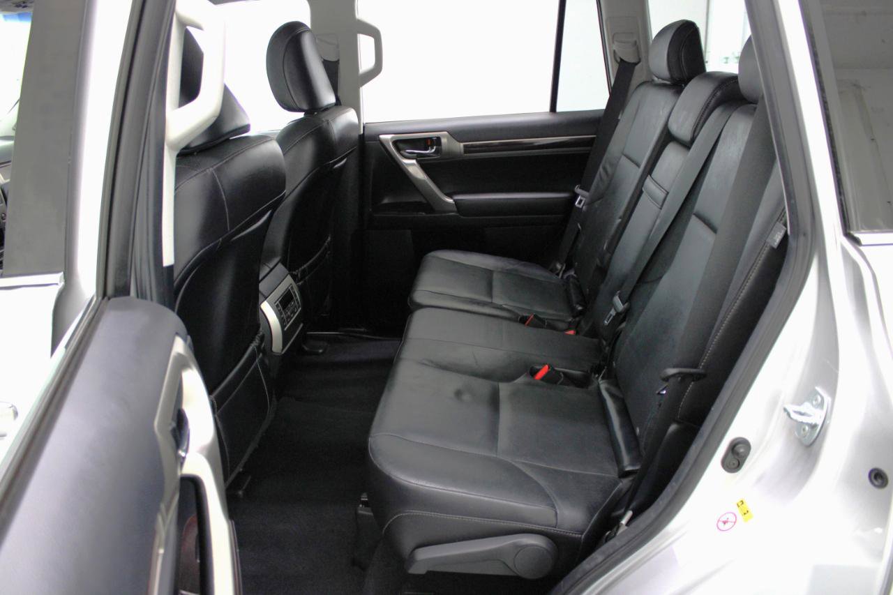 Used 2014 Lexus GX 460 w/ Premium Package image 38