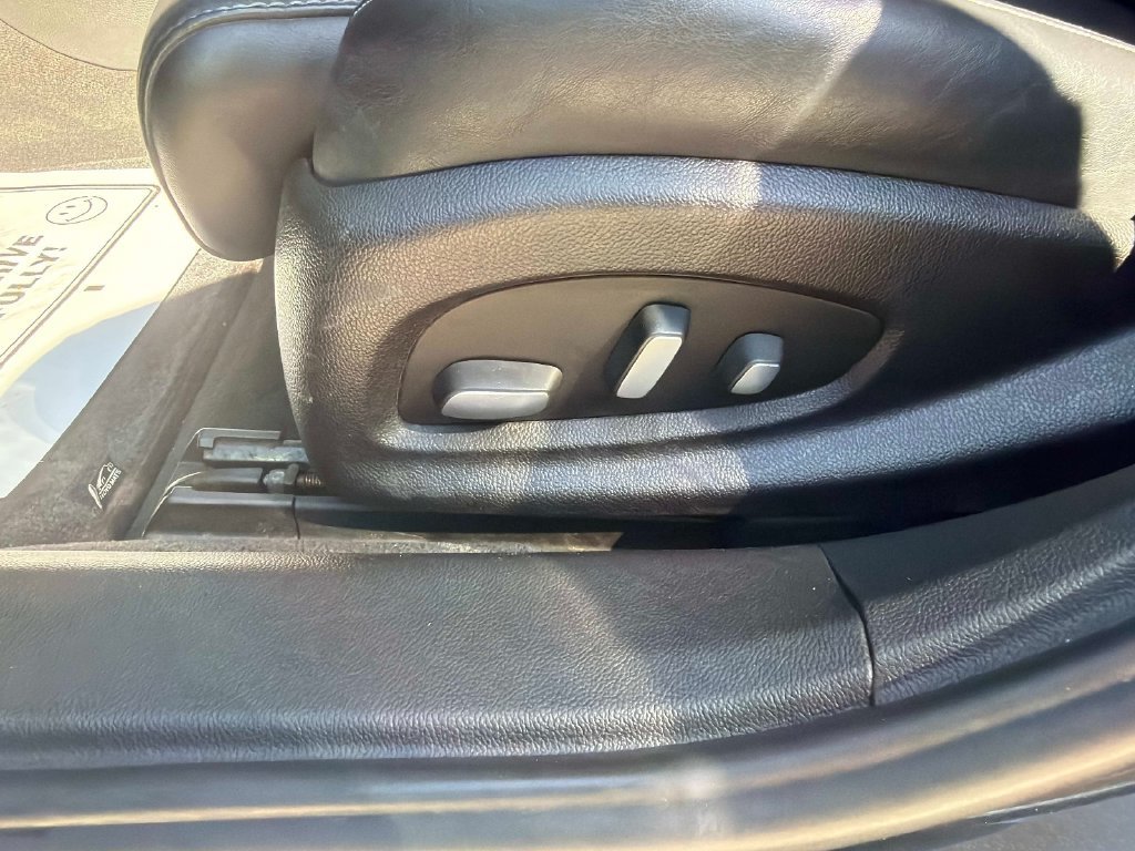 Used 2013 Cadillac XTS Luxury FWD image 20