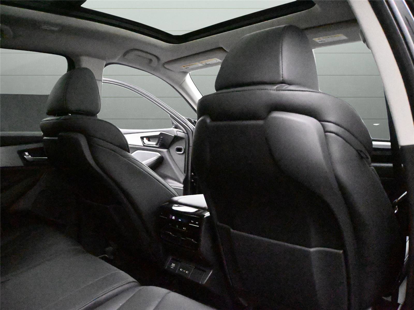 Certified 2025 Acura MDX SH-AWD image 17