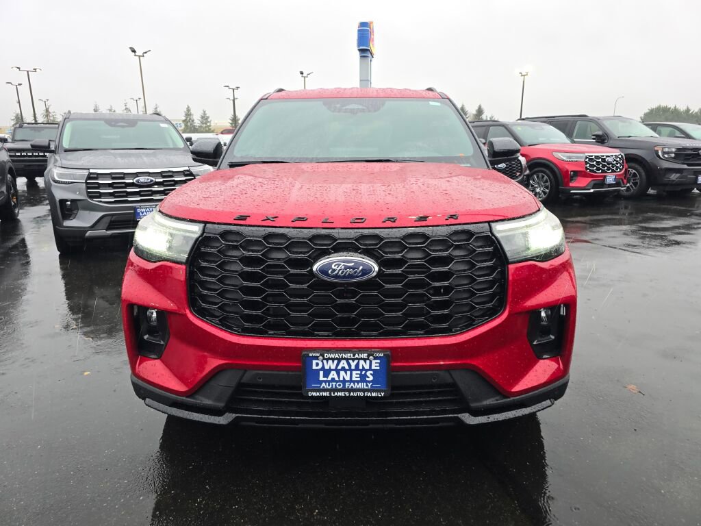 New 2025 Ford Explorer ST-Line w/ ST-Line Street Pack image 2