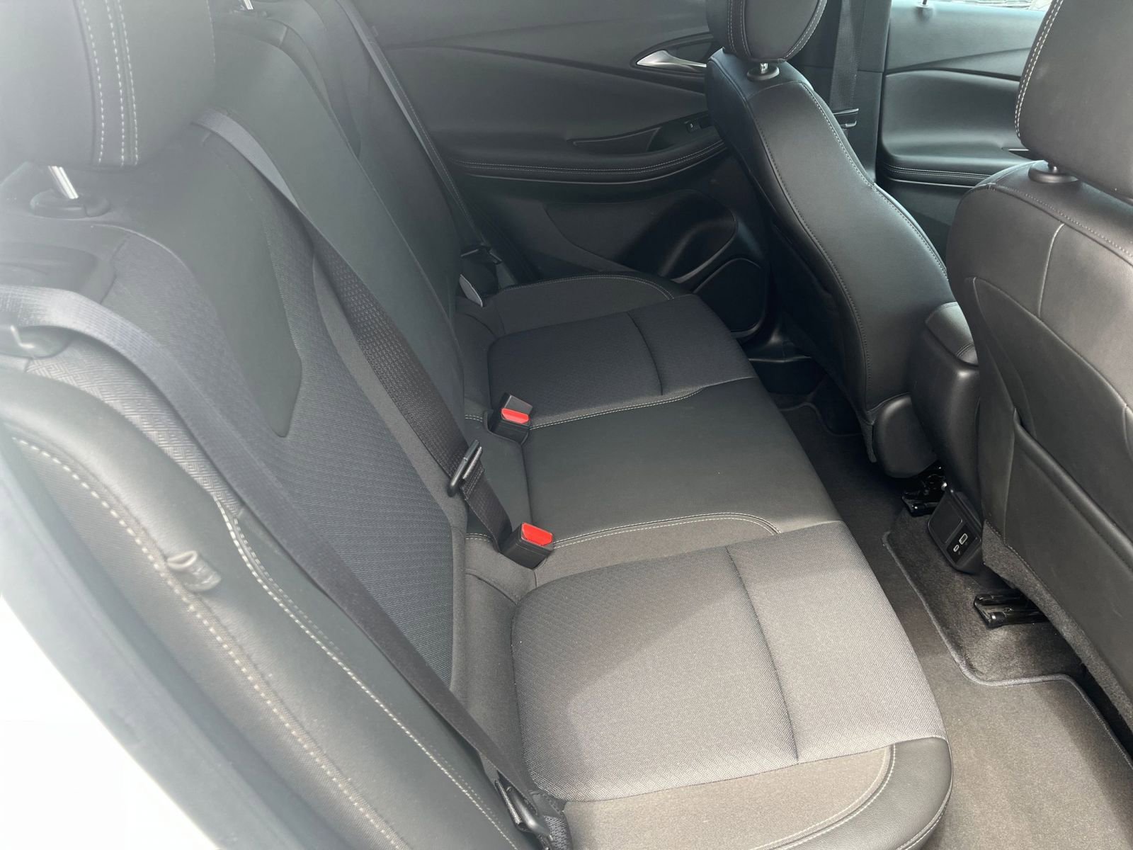 Used 2025 Buick Encore GX Preferred FWD image 37